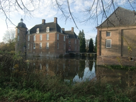 Doetinchem : Kasteellaan, Wasserschloss De Slangenburg